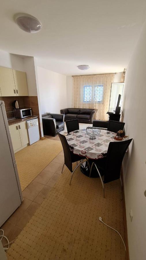Irish Apartment Complex บุดวา ภายนอก รูปภาพ